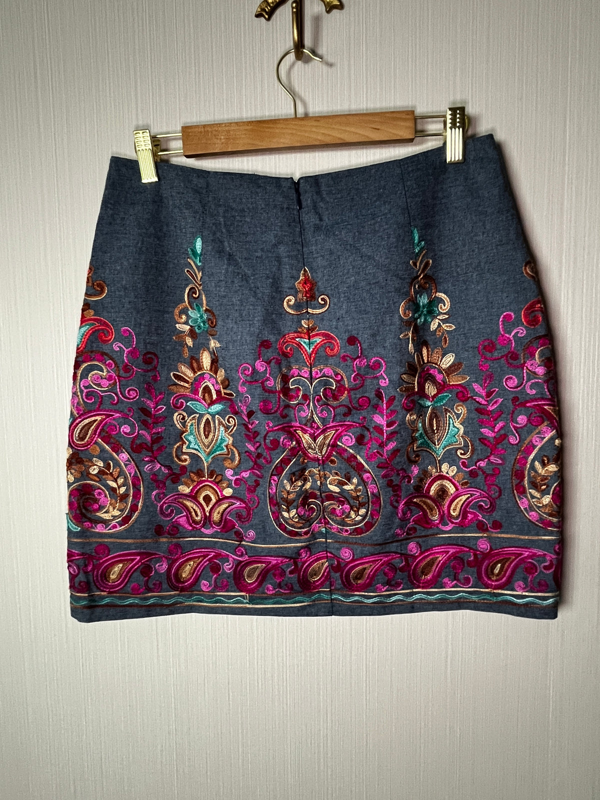 GAP Entro High-Rise Embroidered Floral Denim Mini Skirt