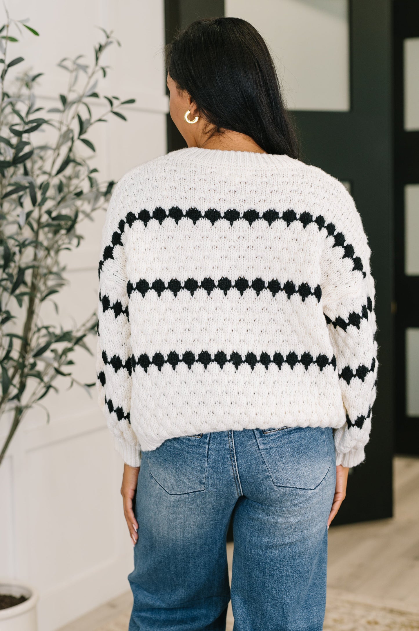 Ivy Lane Textured Sweater in White and Black | Soft Stretch Knit Classic Crewneck