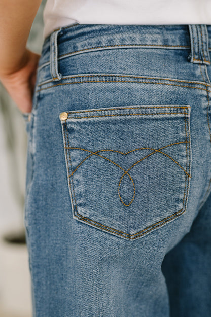 Bella High Waist Barrel Jeans – Soft Stretch Judy Blue with Stitch-Thru Pockets