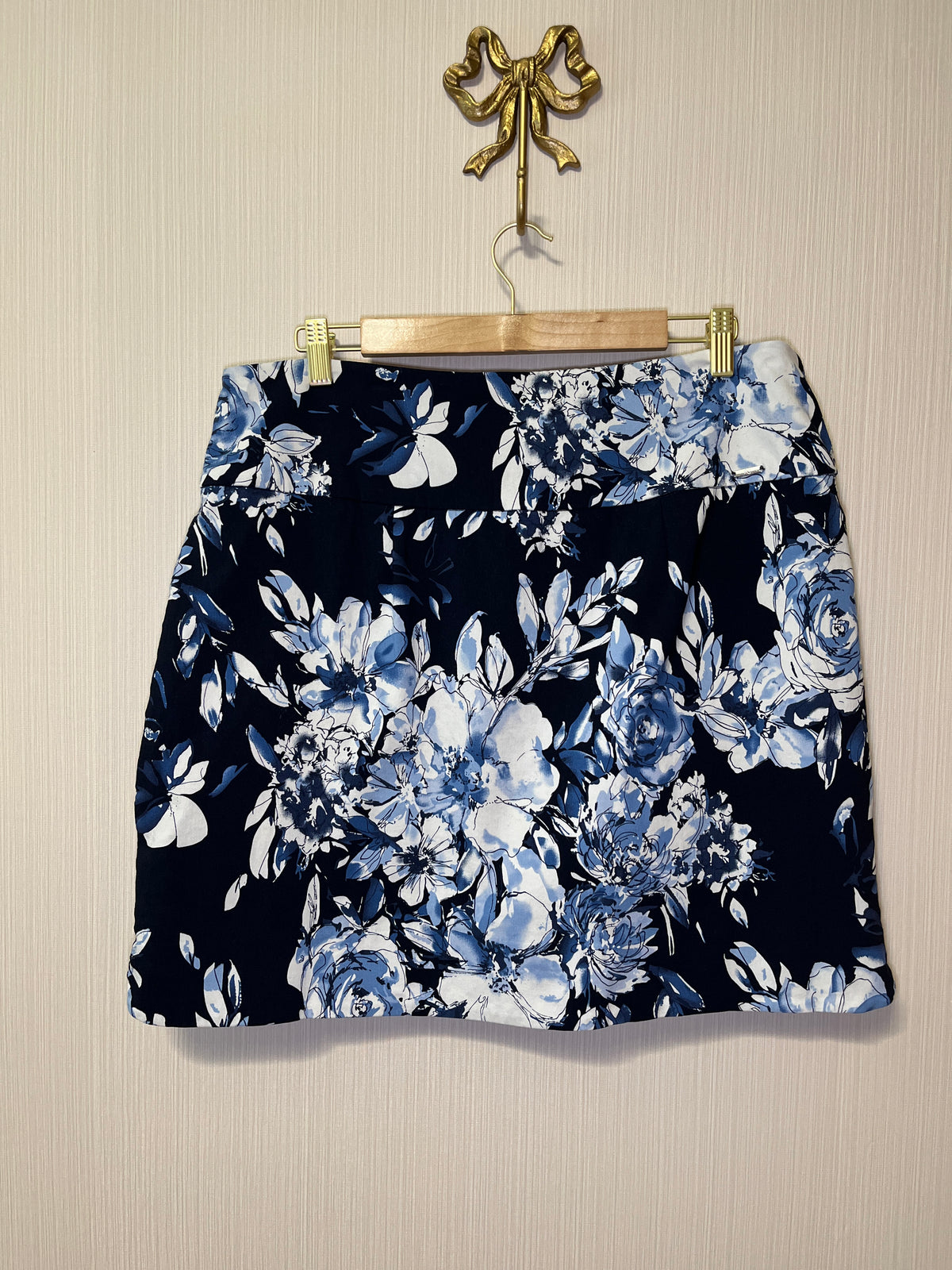 S.C. & Co. Blue Floral Skort XL