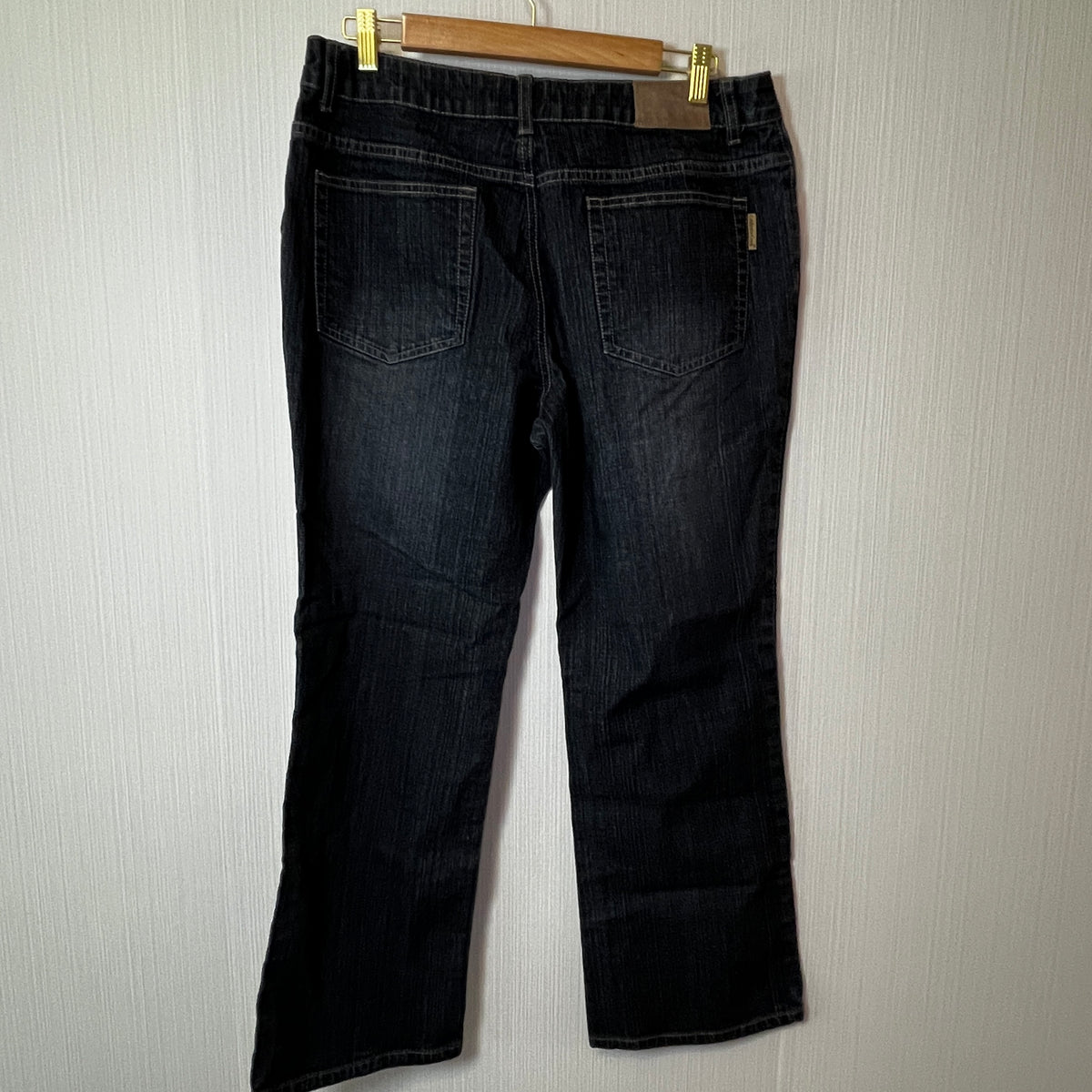 COLDWATER CREEK "Natural Waist" Classic Fit Straight Leg Jeans