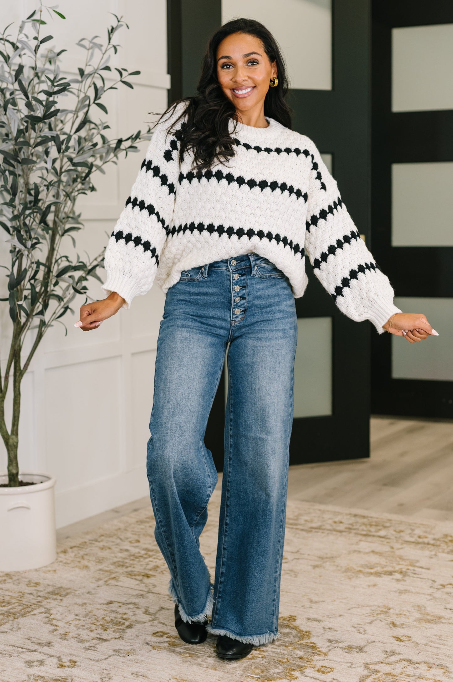 Ivy Lane Textured Sweater in White and Black | Soft Stretch Knit Classic Crewneck