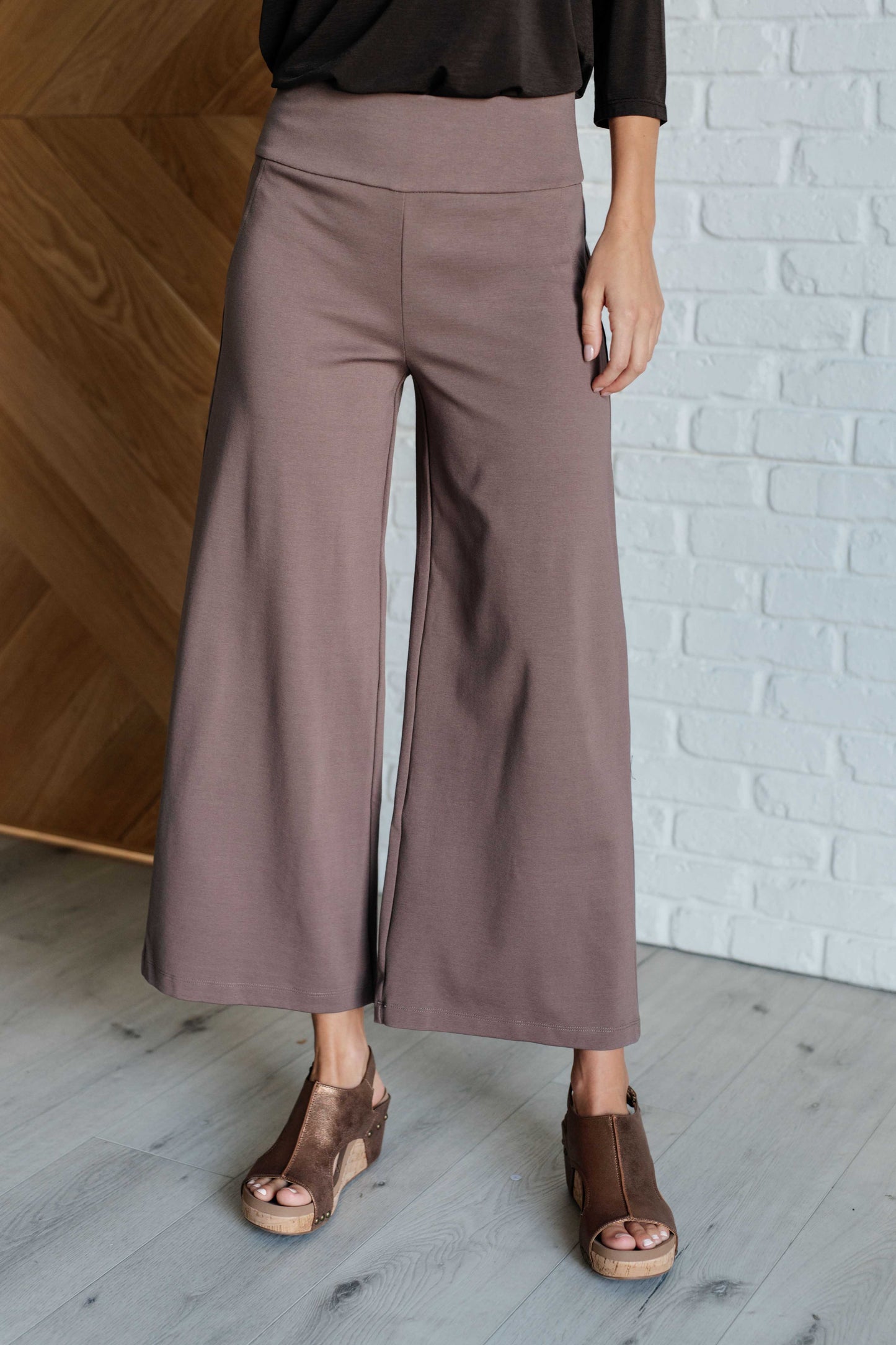 Magic Wide Leg Crop Pants – High Stretch Ponte Knit with Faux Welt Pocket